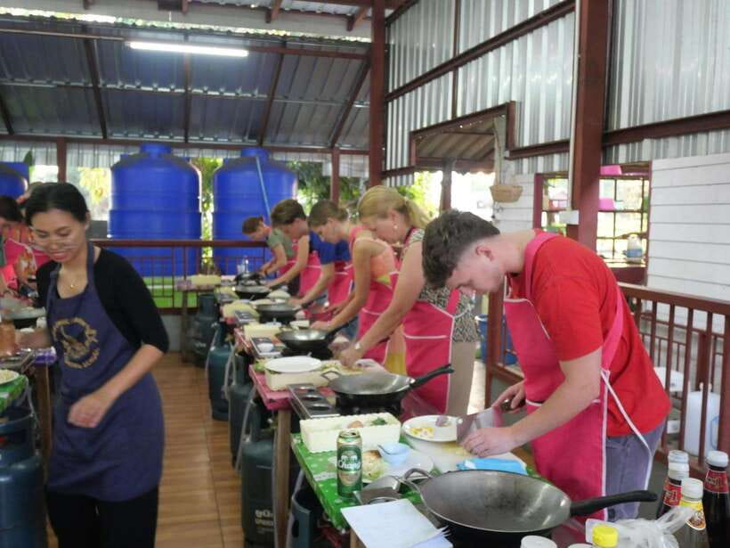 Full Day Thai Cooking Class in Organic Farm and Market - Key points to know before booking