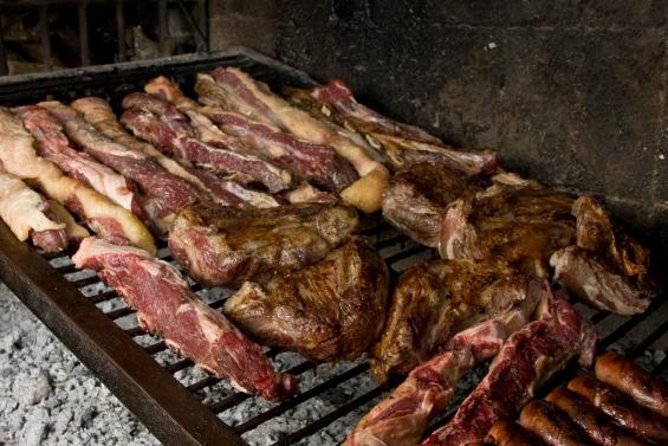 Gaucho Experience: A Day Trip to Don Silvano Ranch - Welcome empanadas, wine, and a commercial ranch
