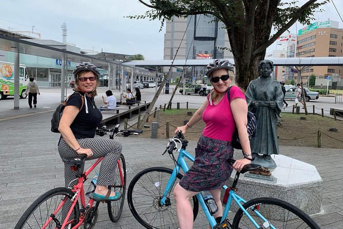 Guided Bike Tour to a Green Tea Farm in Shizuoka (not e-bikes) - Tea in a 150-year-old family house