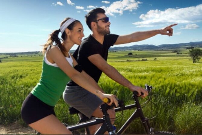 Guided Farm and Wine Country Bike Tour in Mattituck NY - New Suffolk, the beach, and local tastings