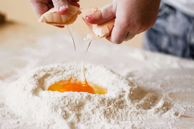 Hands-On Cooking Class & Farmhouse Tour on the Amalfi Coast - The people make the class