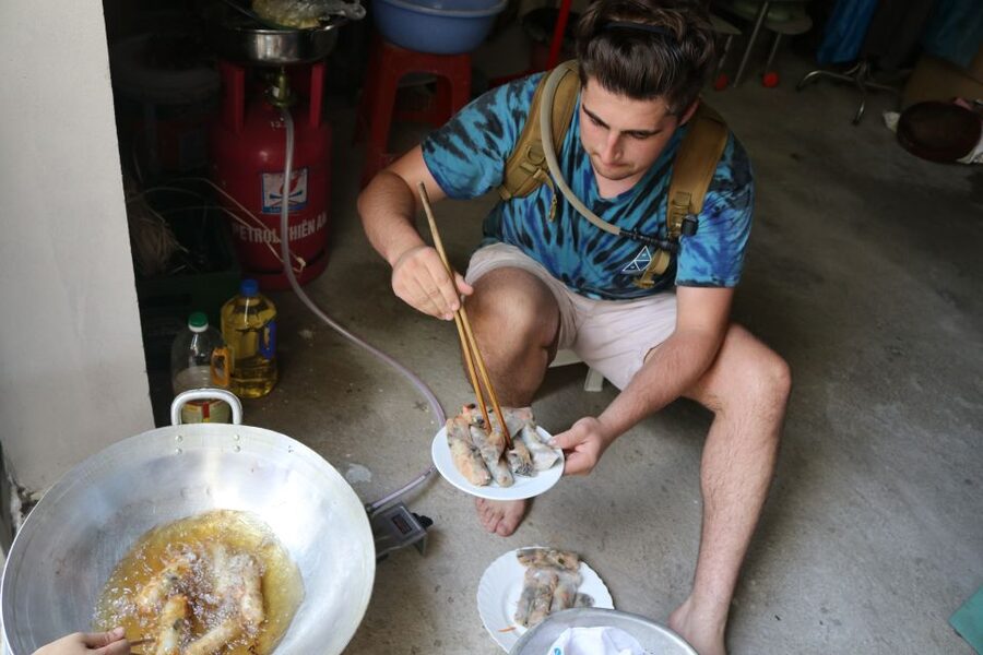 Hanoi: Village Farm Tour and Cooking Class with Lunch - Cooking lunch in a Vietnamese family kitchen