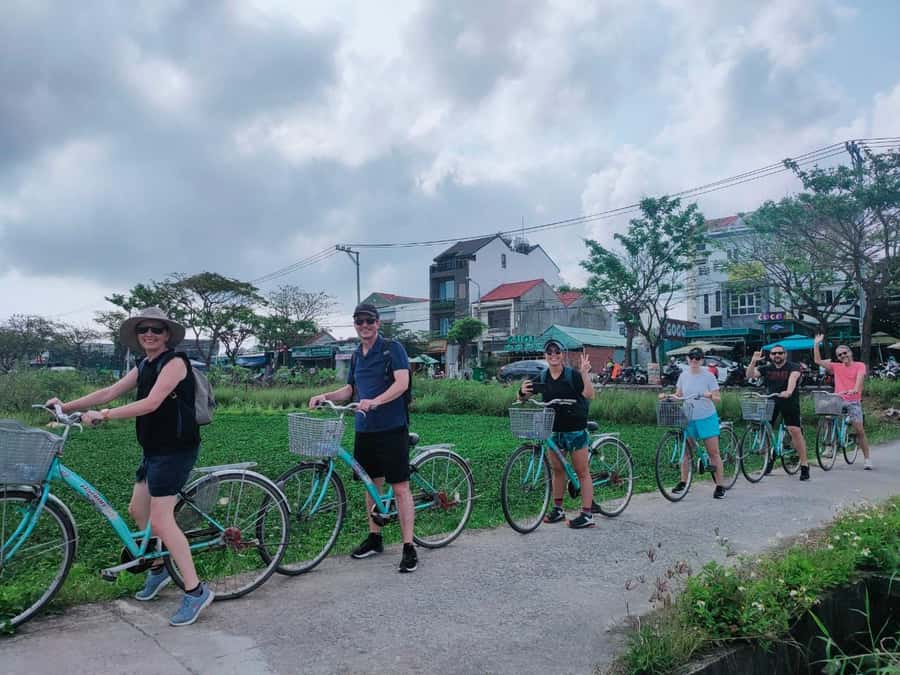 Hoi An: Countryside by Cycling, Buffalo Riding & Do Farming - Cam Thanh and the round bamboo boats