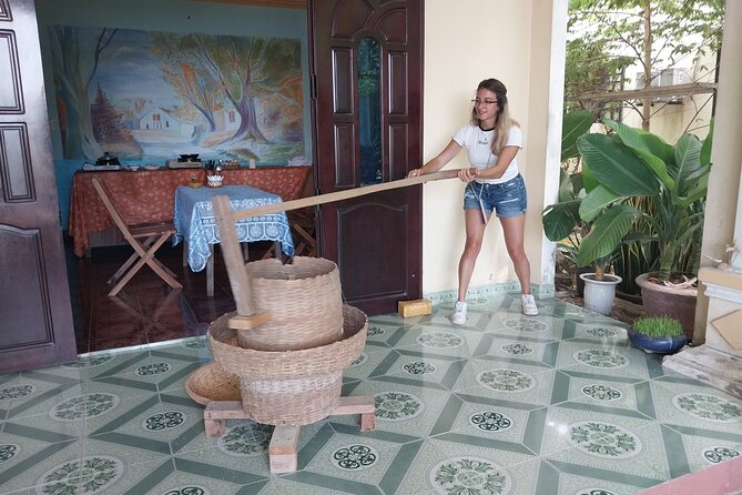 Hoi An Home Hosted Meal in Rice Farmer Home - Cycling and extra hands-on activities