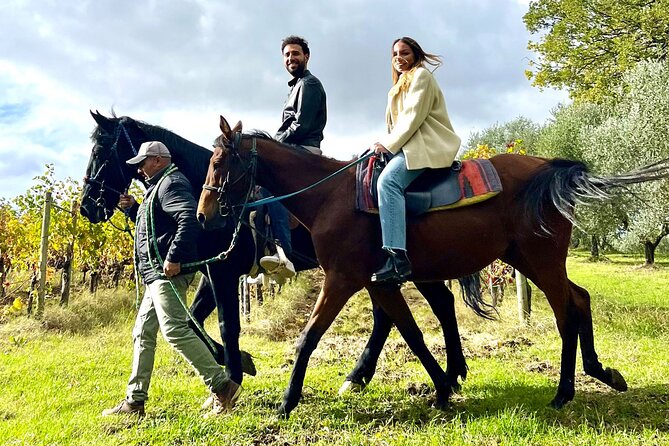 Horseback riding in Montepulciano Tuscany, lunch on the farm - Starting at Fattoria Madonna della Querce