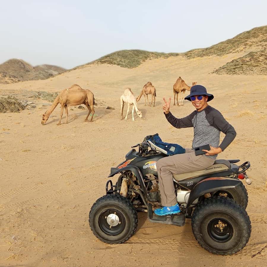 Jeddah Desert Safari: Quad Biking, Camel Farm & Sunset Views - Sunset, sunrise, and the best photo light