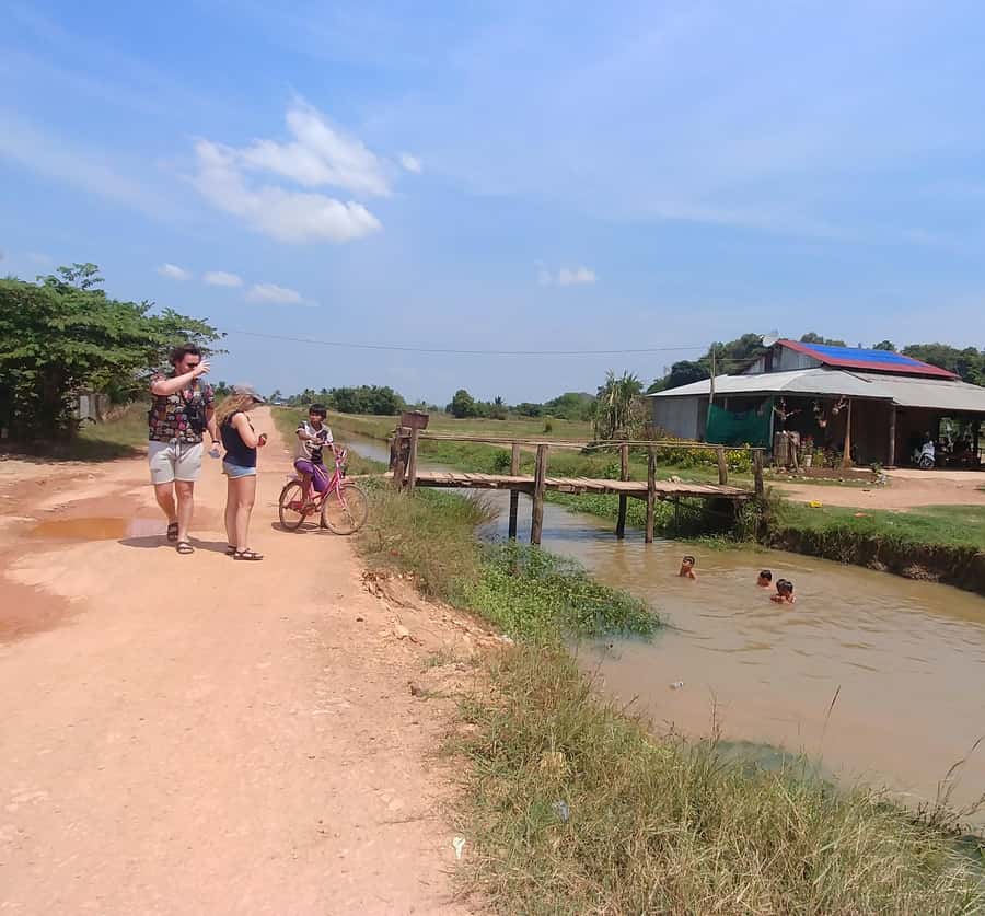 Kampot Private Tour: Pepper Farm, Salt Field & Secret Lake - What the driver adds to the day