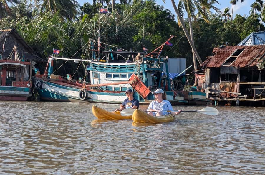 Kampot's Countryside & Kayak Tour, Pepper Farm include Lunch - A quiet pause at the Secret Lake