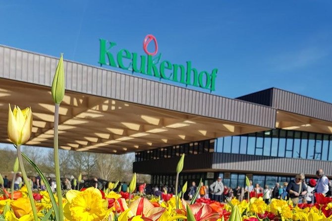 Keukenhof Skip-the-line Tickets: Countryside & Farm Private Tour - Lisse and the bulb fields: the countryside before Keukenhof