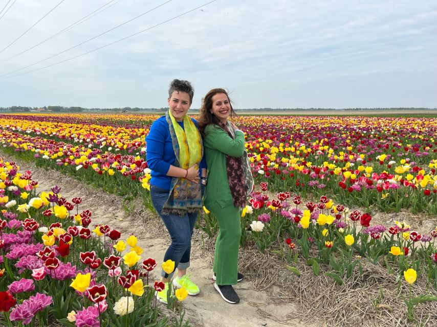 Keukenhof, Tulip Farm, Flower Fields & Windmills - Keukenhof: the flower garden at the center