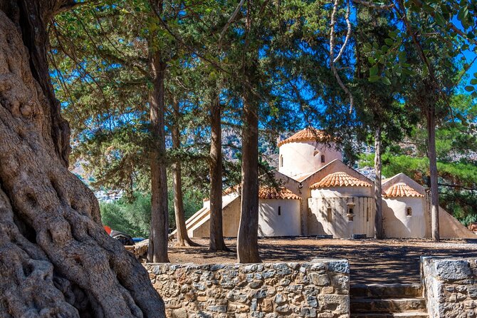 Knossos, Lasithi, Zeus Cave & Olive Mill Farm Combo Tour - Knossos: the essential final stop