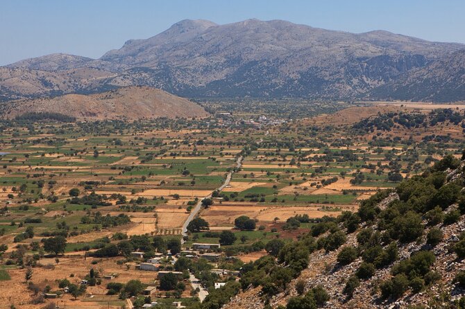 Knossos, Lasithi, Zeus Cave & Olive Mill Farm Combo Tour - Guide quality and the value of a shared group