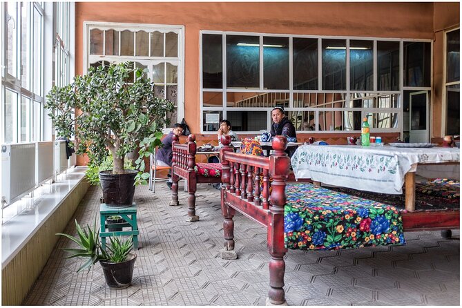 Kolkhoz: Private visit to the cotton farmers' village - Tea with a village family around 10 a.m.