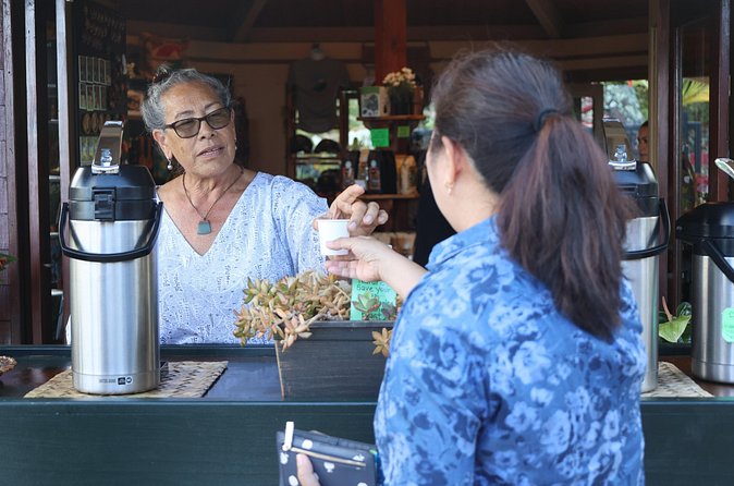 Kona Coffee Farm Tour from Tree to Tasting Room - The farm shop and that $5 price