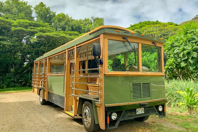 Kualoa Ranch - Kualoa Grown Tour - Moli’i fishpond and a 1,000-year Hawaiian story