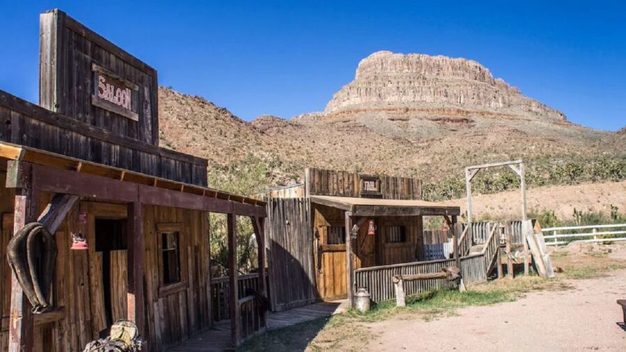 Las Vegas: Grand Canyon Ranch Tour with Horseback/Wagon Ride - Horseback riding for first-time riders