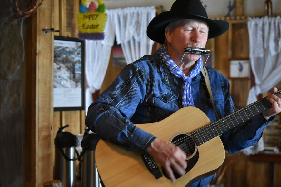 Las Vegas: Grand Canyon Ranch Tour with Horseback/Wagon Ride - A 15-minute look at Hoover Dam
