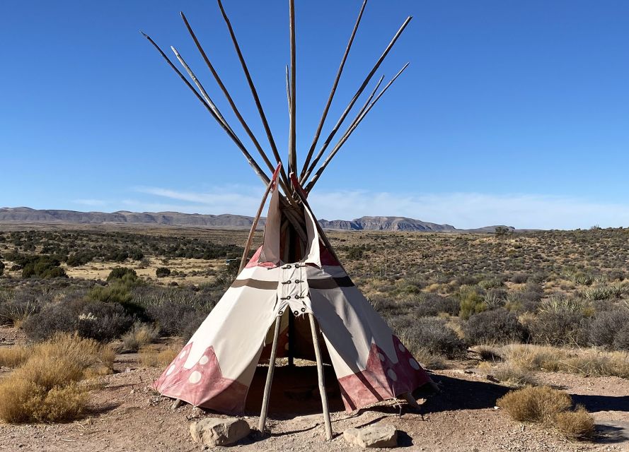 Las Vegas:Grand Canyon West Tour, Ranch Lunch, Skywalk Entry - Why the guides matter on a small-group day