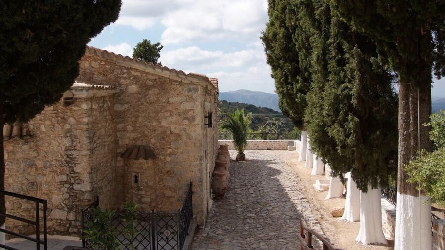 Lassithi, Zeus Cave, Olive Mill Farm & Knossos Combo Tour - Transport is comfortable, but the day is long