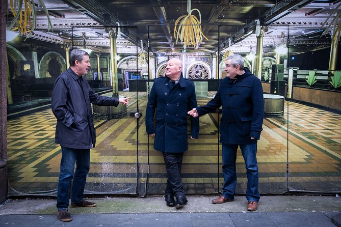 Liverpool Music Icons Tour led by a member of 90s band The Farm - Ending on Mathew Street with a drink