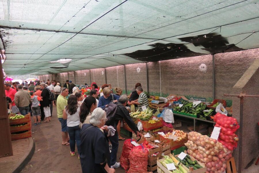 Madeira : Santo de Serra Local Farmers' Market half day trip - Small group does not always mean roomy