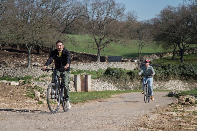 Martina Franca e-Bike tour . Visit a breeding and a dairy farm - Timing, weather, and practical planning
