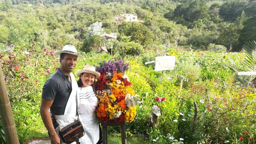 Medellín: Flower Farm & Silletero History Tour - Comfort, clothing, and accessibility