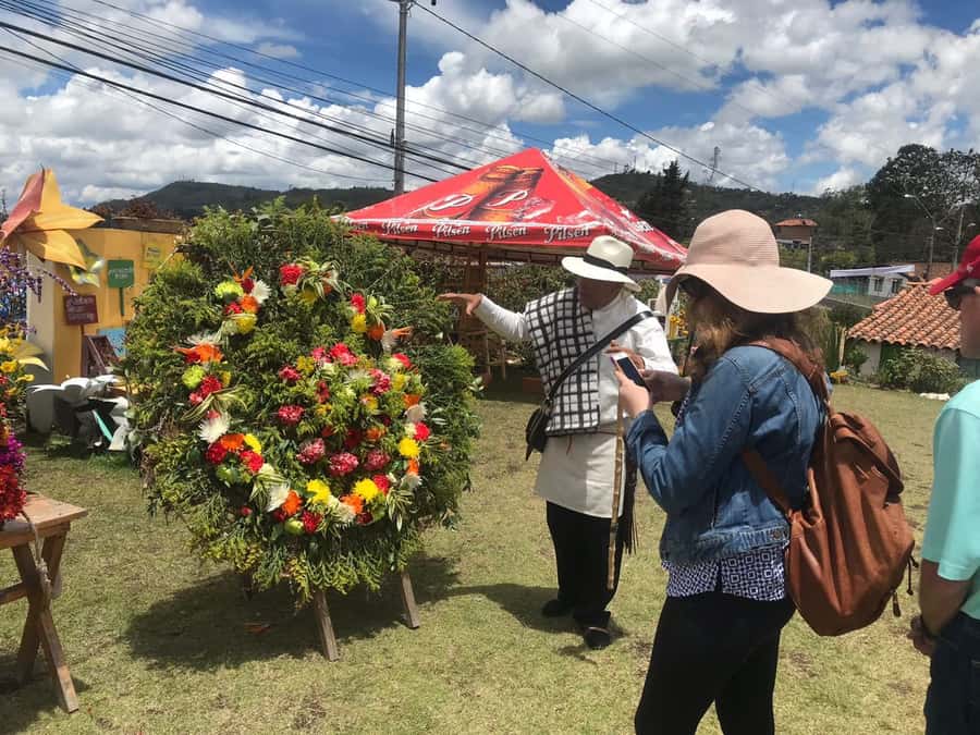 Medellín: Flower Farm & Silletero History Tour - Meeting a working silletero family