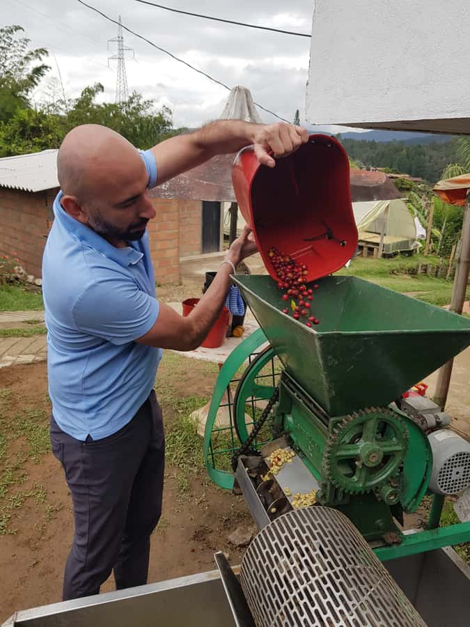 Medellin: Guatape, El Peñol Coffee Farm Private Tour & Fruit - How much value do you get for $169?