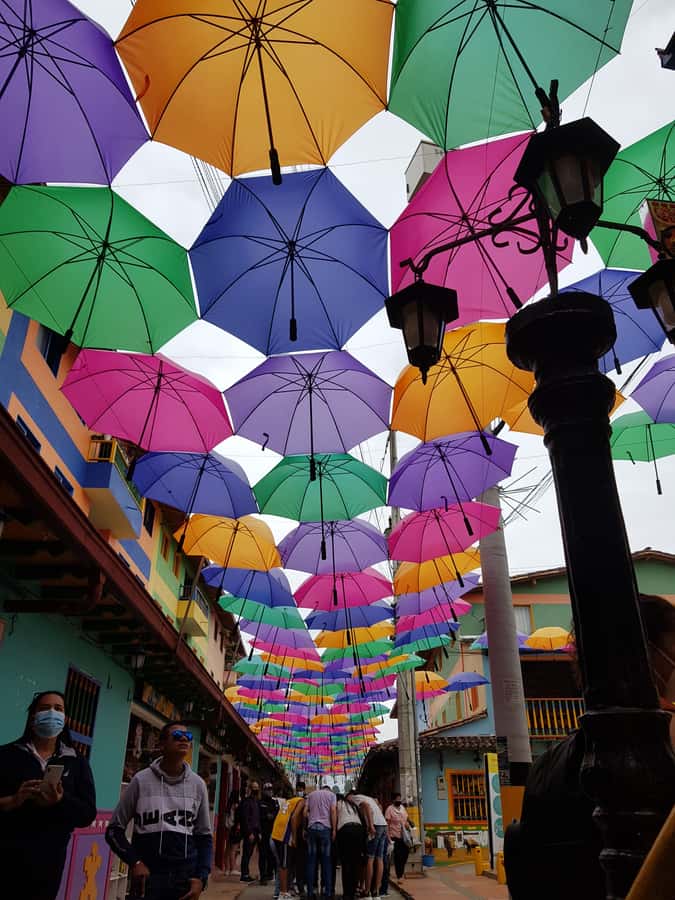 Medellin: Guatape, El Peñol Coffee Farm Private Tour & Fruit - Marinilla fruit tasting starts the route