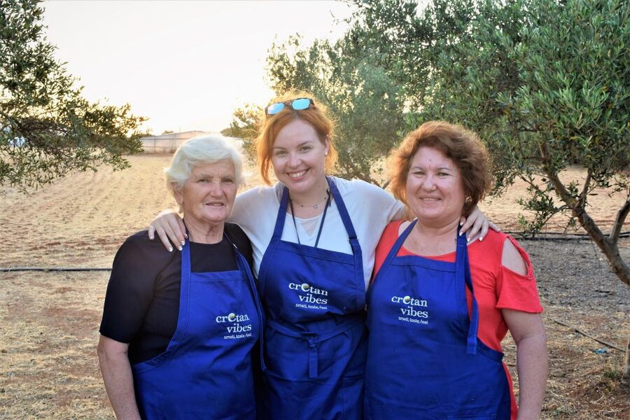 Moires: Cooking Class and Olive Oil Tasting at a Family Farm - Picking ingredients from the garden