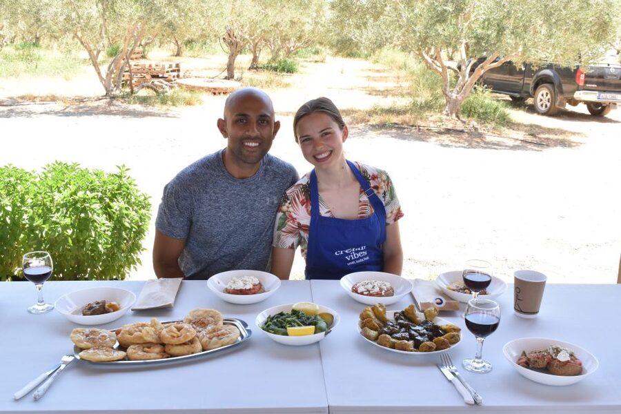 Moires: Cooking Class and Olive Oil Tasting at a Family Farm - The first taste: olive oil, refreshments, and farm life