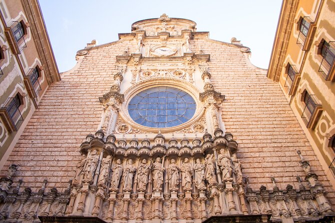 Montserrat Full Day Tour with Farmhouse Lunch and Winery Visit - Wine tasting and the Bages countryside