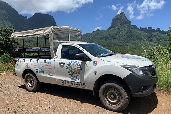 Moorea 4WD Tour Inc. Belvedere, Pineapple Farm, Magic Mountain... - Belvedere Lookout and Moorea’s two bays