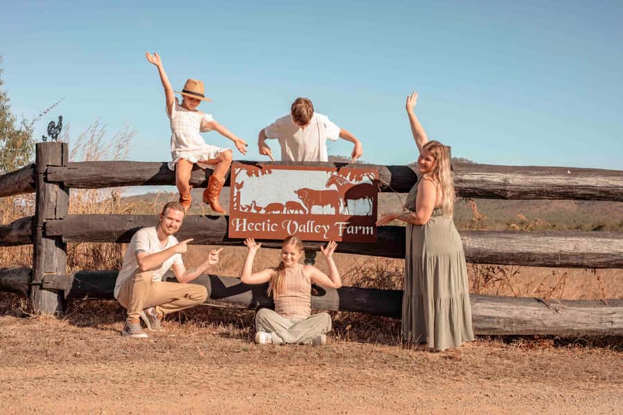 Mutchilba: Farm Animal Feeding - What the Mutchilba farm visit is really like