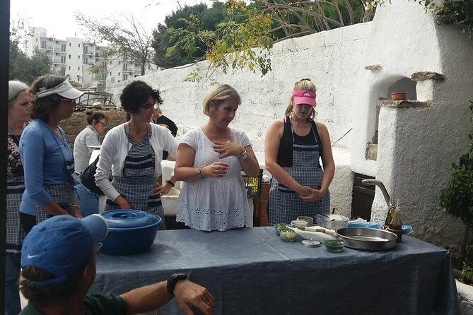 Mykonian Farm Experience - The included meal and a relaxed farm setting