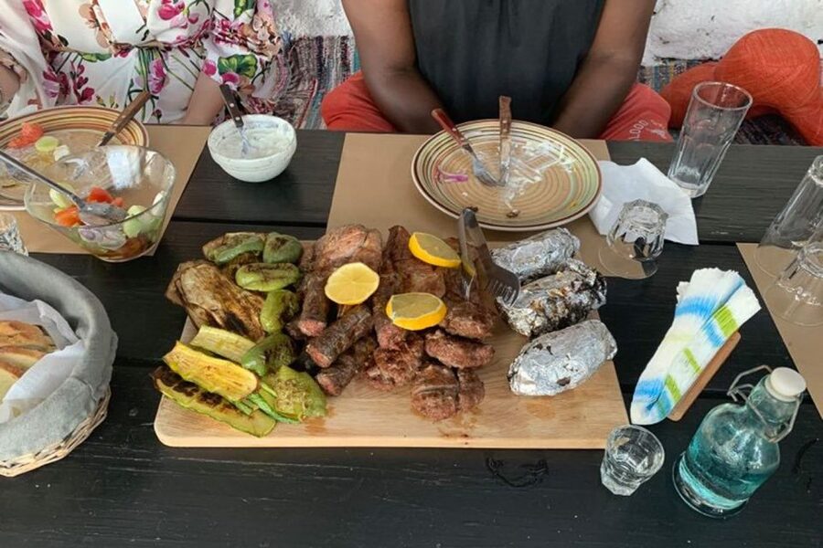Mykonos: Barbecue at a Mykonian Farm - Who will enjoy this farm evening most?