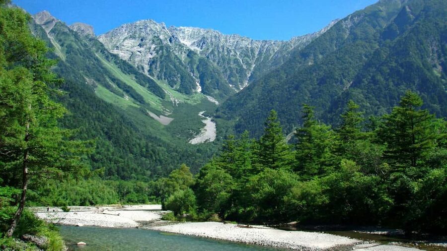 Nagano Autumn special: Kamikochi & Wasabi Farm & Winery - Entering Kamikochi Through the Autumn Mountains