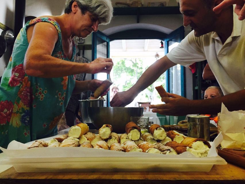 Noto: Highlights Experience tour Cooking from Farm to Fork - Handmade pasta and Sicilian sweets
