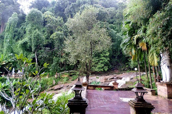 One Day Tour Doi Suthep Temple, Palad Temple, Orchid Farm, Longneck hill tribe village (Private tour) - Timing, clothing, and what to bring
