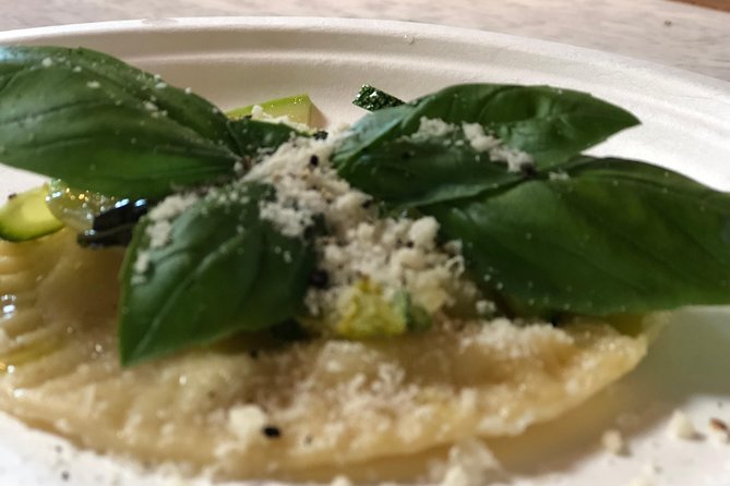 Organic cooking class with a sommelier in an Olive and wine farm - A meal built from your own work