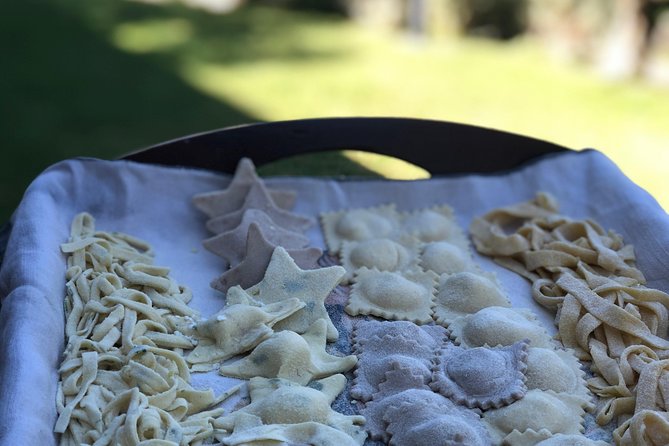 Organic cooking class with a sommelier in an Olive and wine farm - Practical details before you book