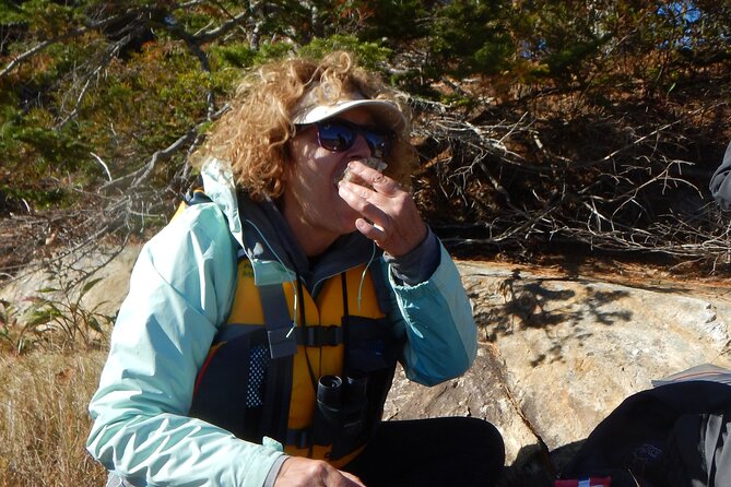 Oyster Farm & Complimentary Tasting Sea Kayak Tour in Casco Bay - Returning through the bay