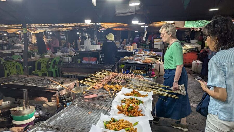 Pepper farm guided tour, Kep/Crab Market, salt & secret lake - Salt fields and the work behind Kampot’s seasoning