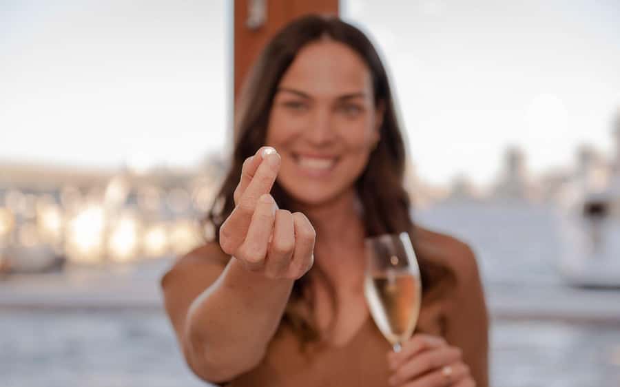 Perth: Harvest Your Own Pearl Experience - Opening an oyster from Willie Creek Pearl Farm