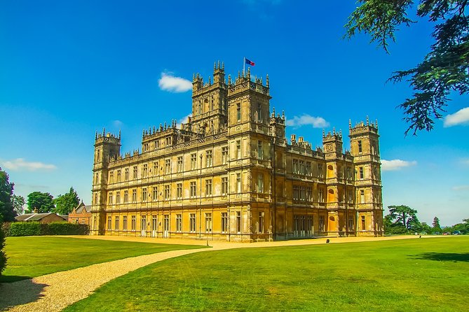Private Downton Abbey Tour, including Bampton, Cogges Farm, and Highclere - Why this Downton Abbey day works so well
