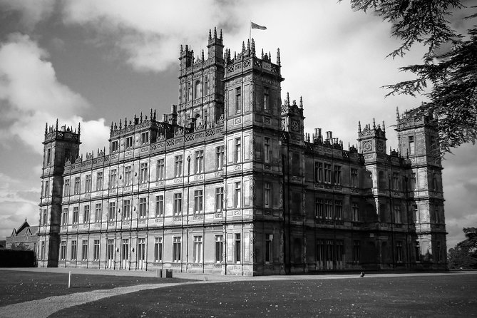 Private Downton Abbey Tour, including Bampton, Cogges Farm, and Highclere - Cogges Manor Farm and the Yew Tree story