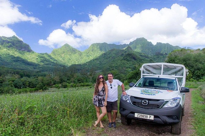 Private Tour Moorea 4WD - Belvedere Pineapple Farm, Magic Mount. - Cook’s Bay and the classic Moorea view