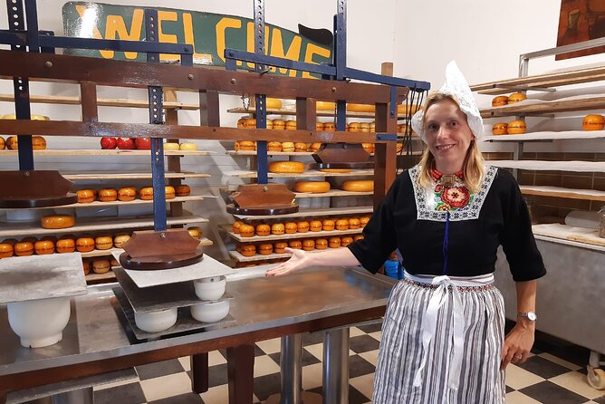 Private Tour of Simonehoeve Cheese Farm and Clog Factory - Watching Dutch clogs take shape