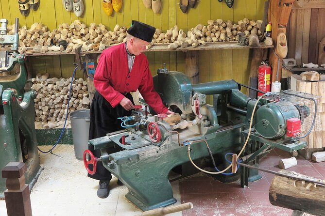 Private Tour of Simonehoeve Cheese Farm and Clog Factory - Cheese tasting gives the visit its best flavor